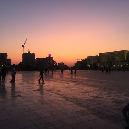 Luxurious Central Stay - Self Check-In Tirana Bagian luar foto