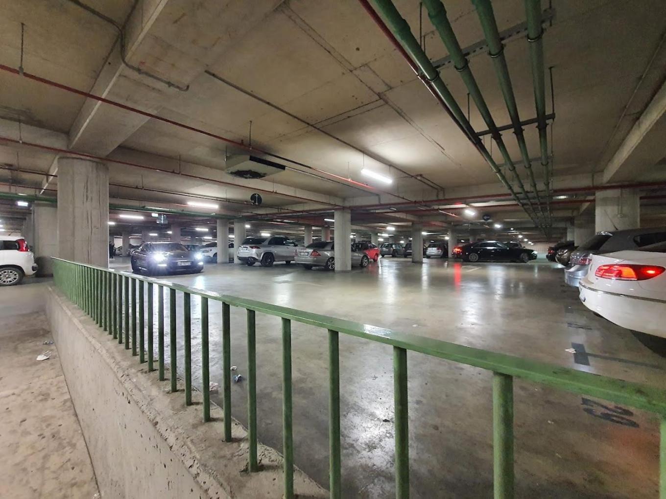Luxurious Central Stay - Self Check-In Tirana Bagian luar foto